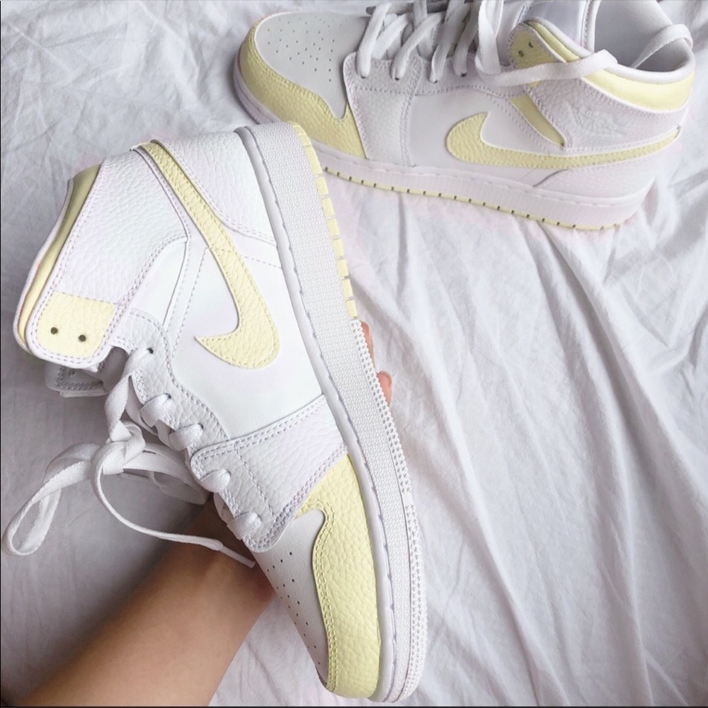 ⚡️Custom Pastel Yellow Air Jordan 1 Shoes⚡️